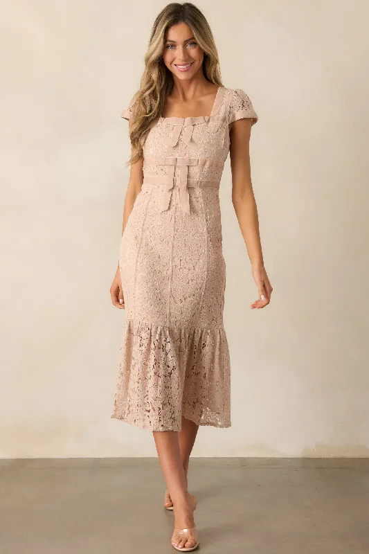 Cobblestone Chronicles Blush Lace Midi Dress